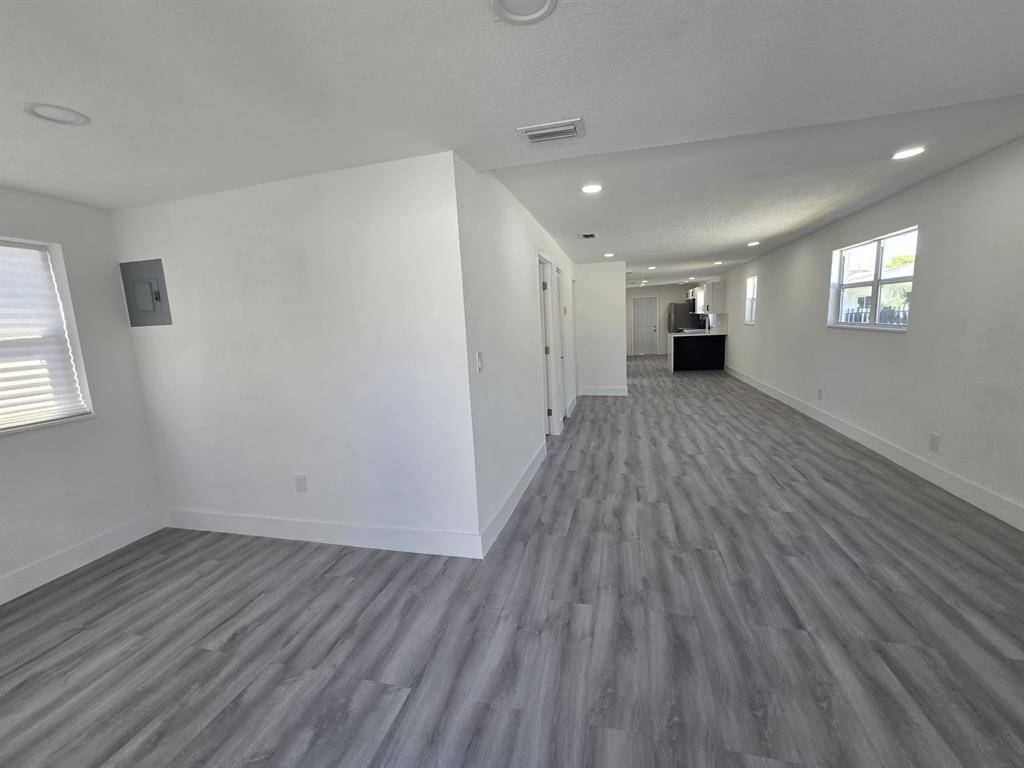 Miami, FL 33147,7026 NW 21st Ave