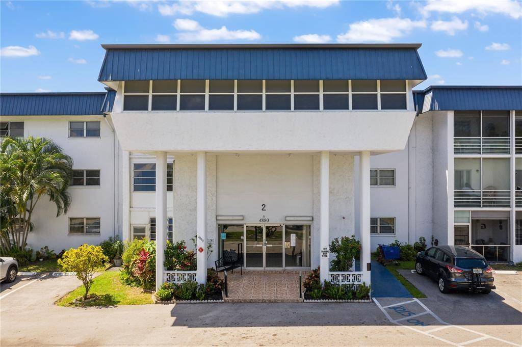 Lauderhill, FL 33313,4880 NW 22nd St #309