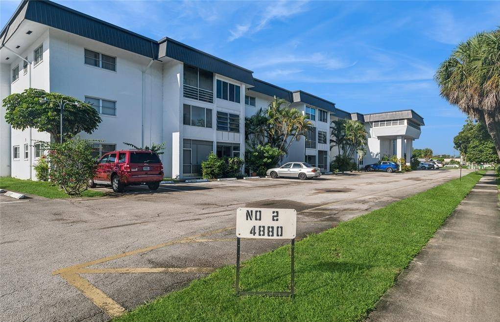 Lauderhill, FL 33313,4880 NW 22nd St #309