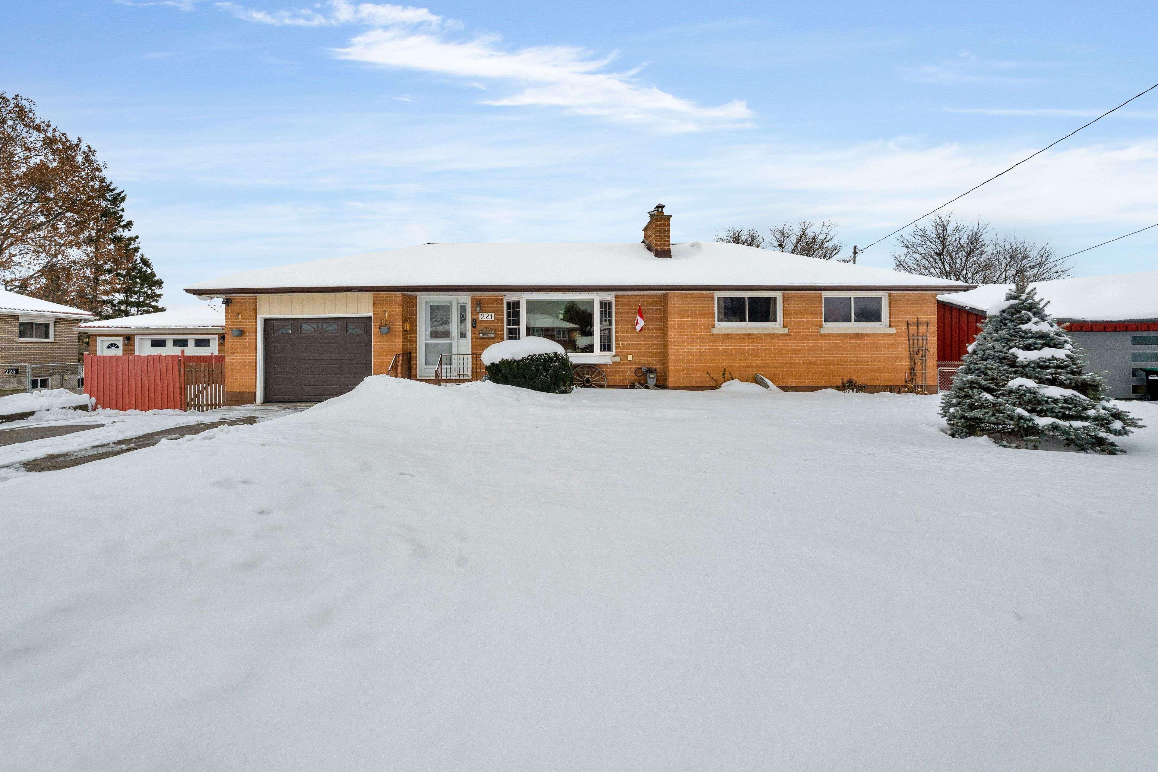 Barrie, ON L4N 3Z2,221 Warnica RD