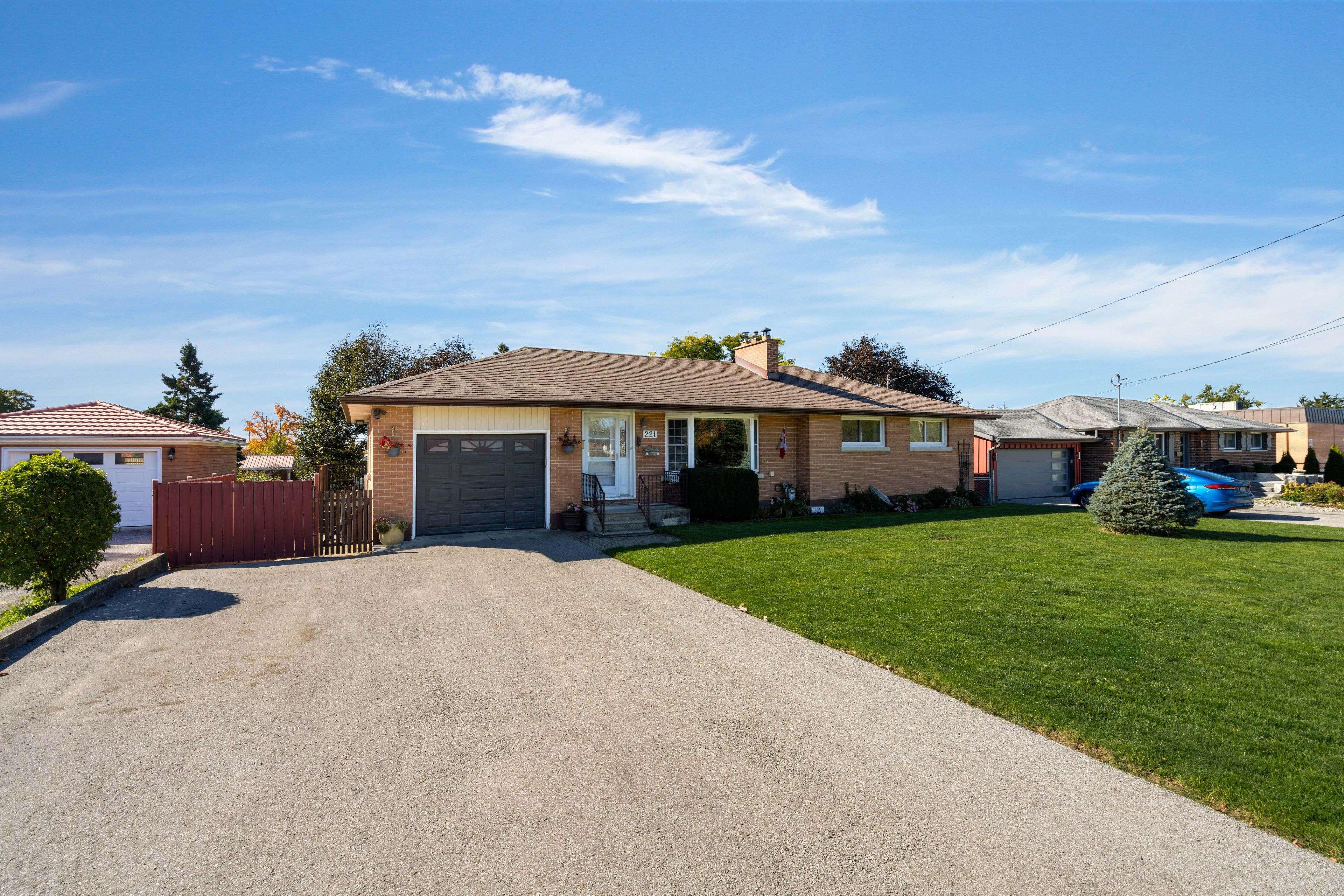 Barrie, ON L4N 3Z2,221 Warnica RD