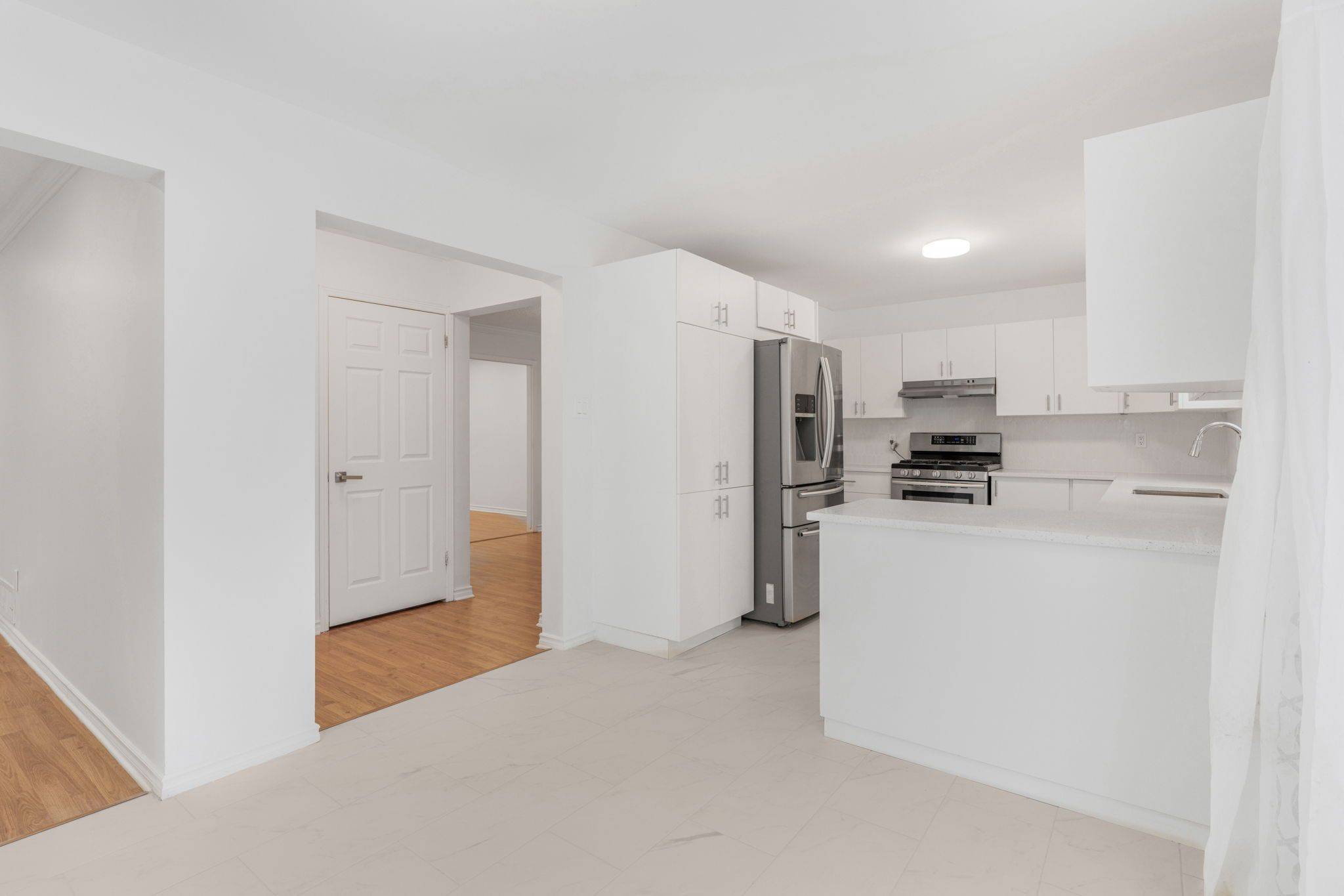 Orleans - Cumberland And Area, ON K4A 3E6,876 Clearcrest CRES