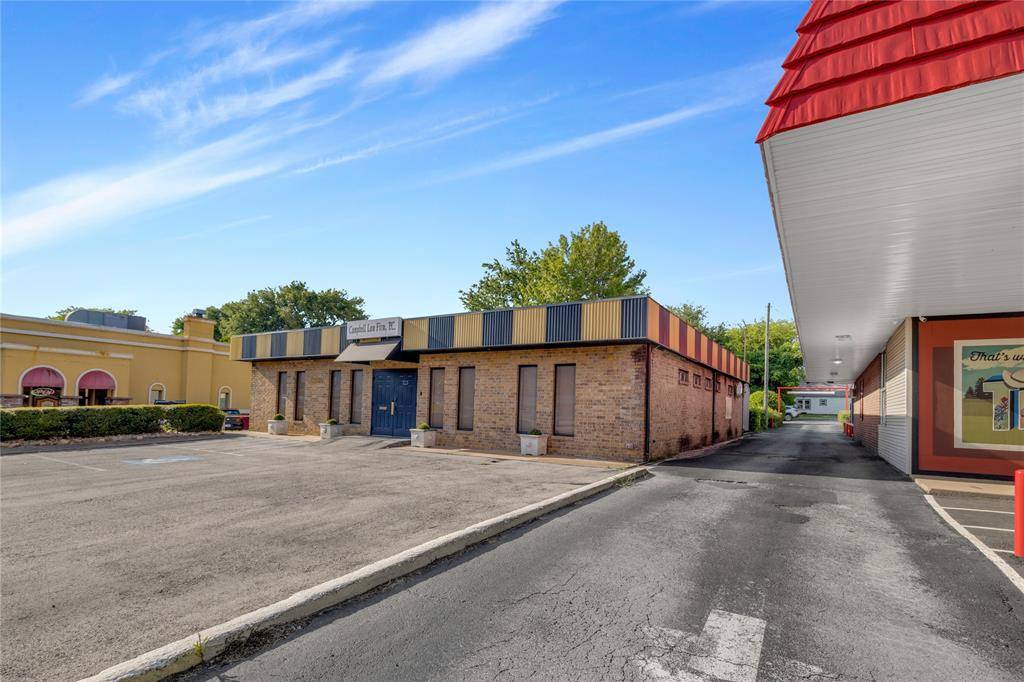 Mineola, TX 75773,228 W Broad