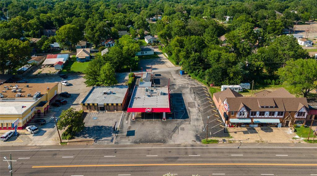 Mineola, TX 75773,228 W Broad