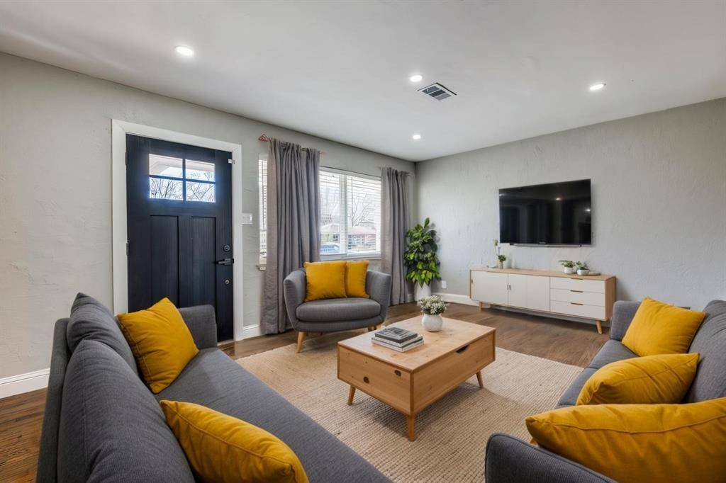 Dallas, TX 75228,2637 Materhorn