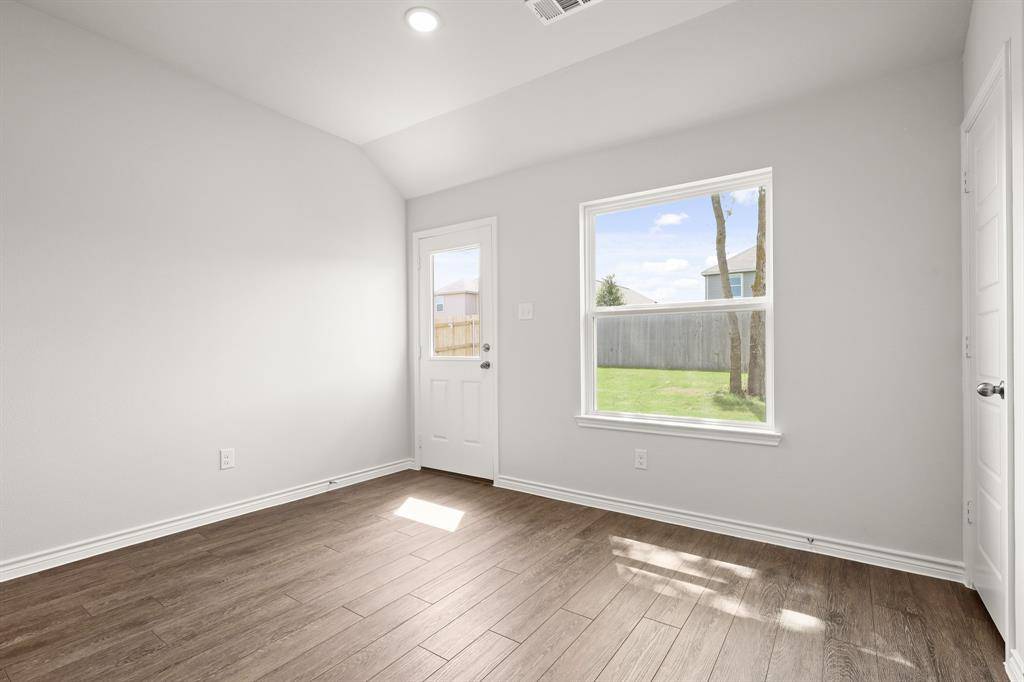 Ennis, TX 75119,1509 Romans Road