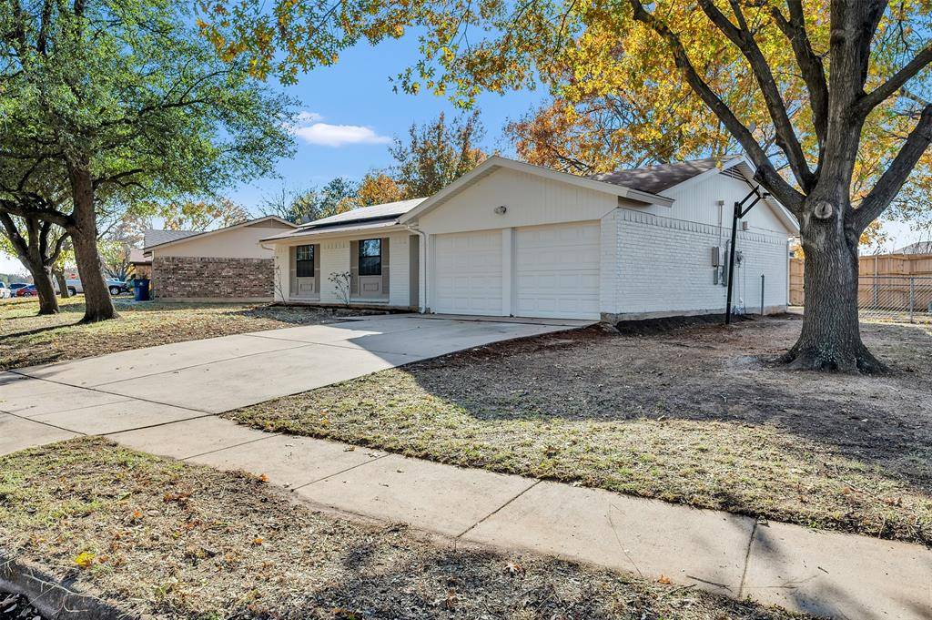 Crowley, TX 76036,121 Quail Creek Drive