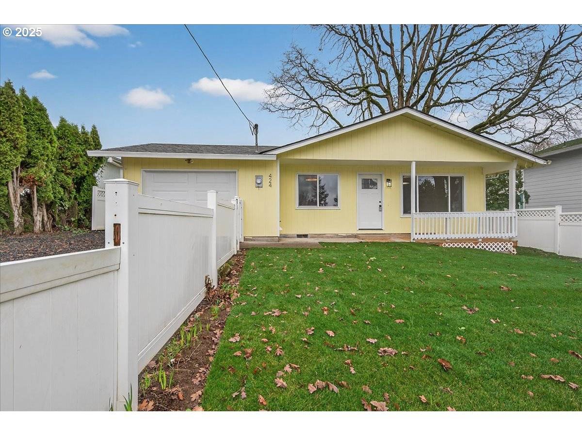 St Helens, OR 97051,424 S 9TH ST