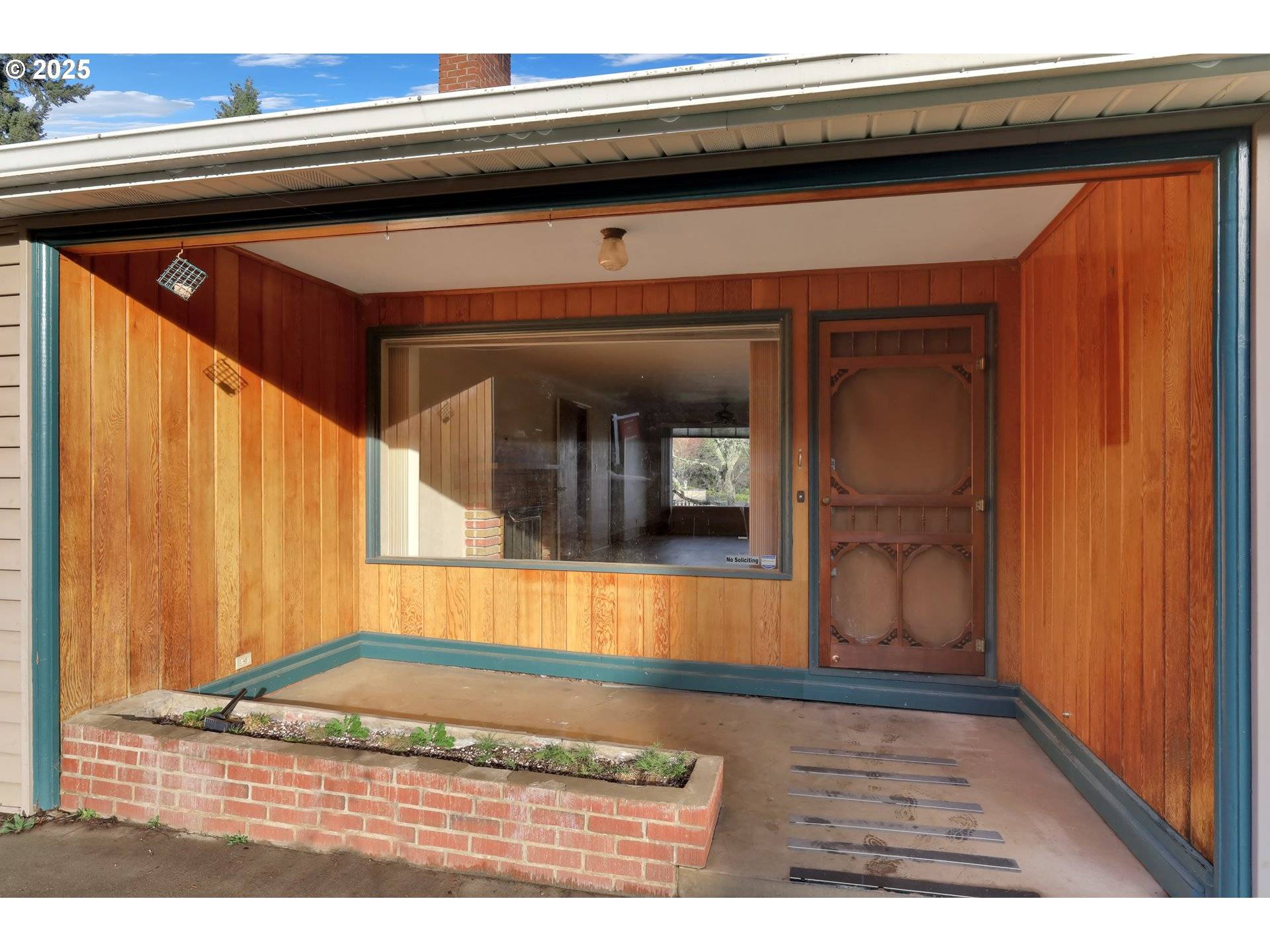 Eugene, OR 97405,605 FULVUE DR