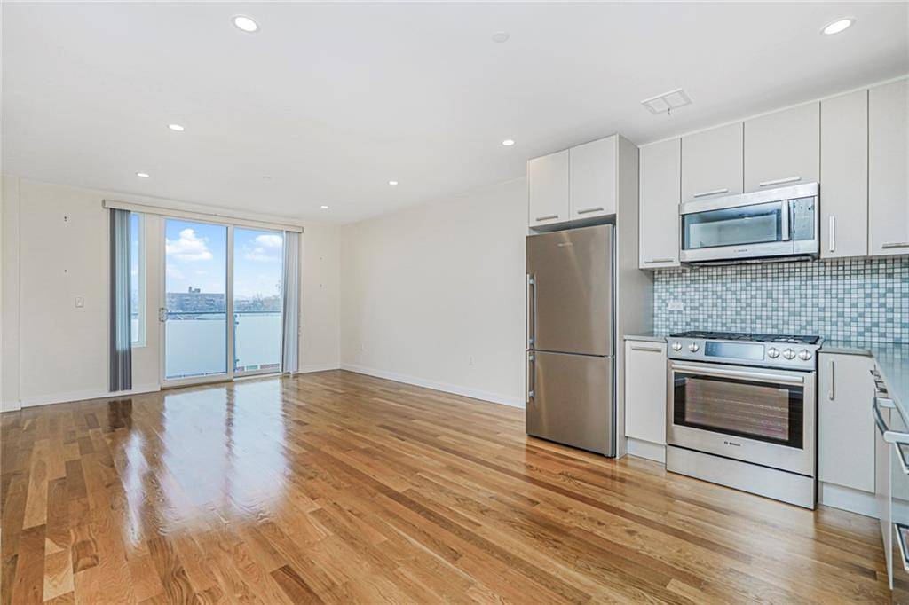 Brooklyn, NY 11214,8629 Bay Pkwy #4D
