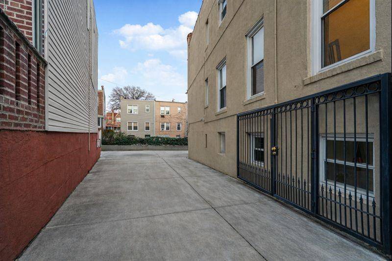 Brooklyn, NY 11234,1345 East 38th ST