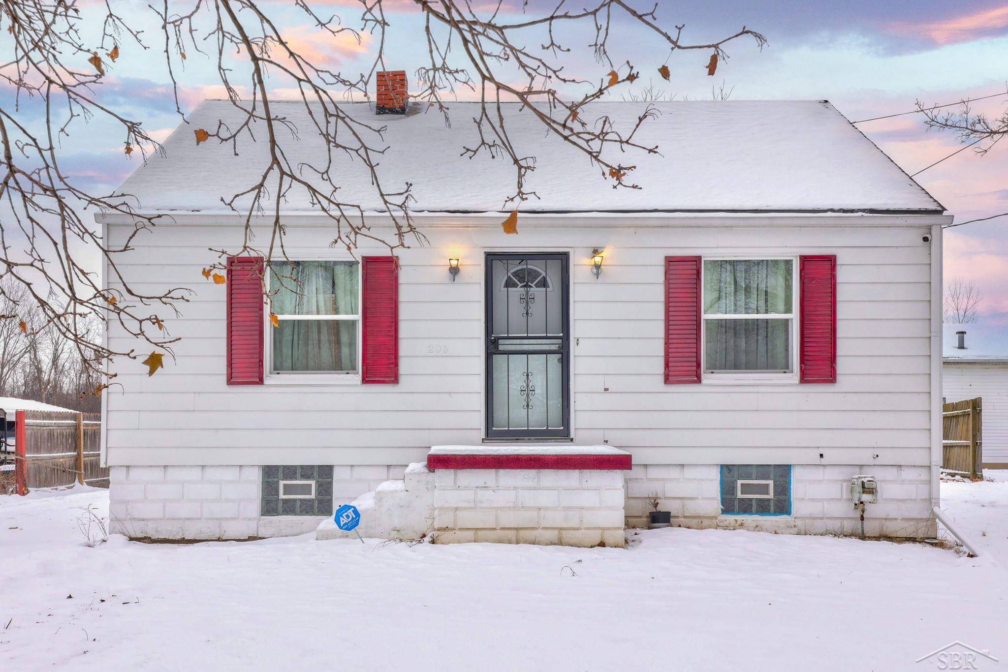 Saginaw, MI 48601,206 S 25th ST