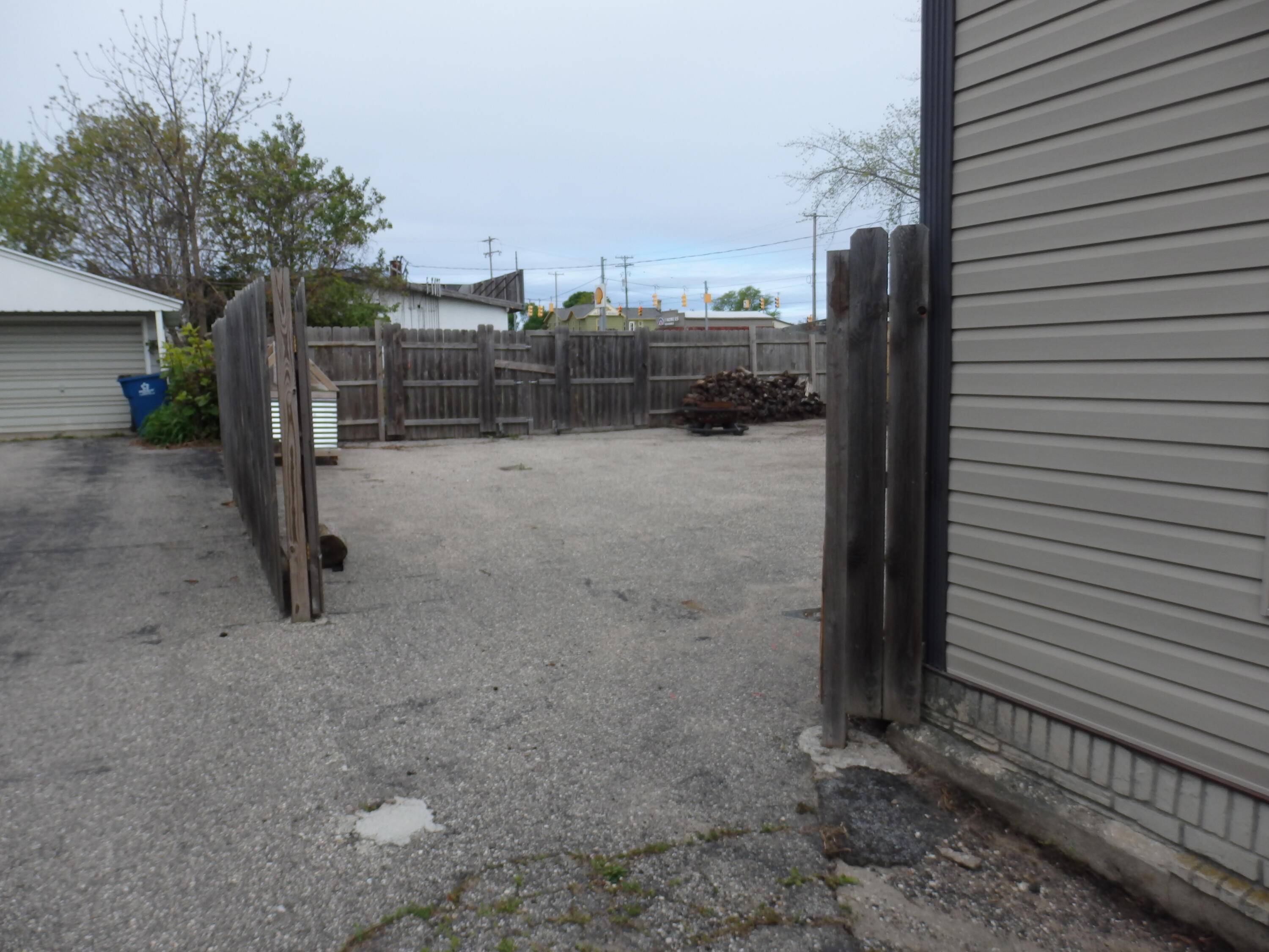 Manistee, MI 49660,303 First ST