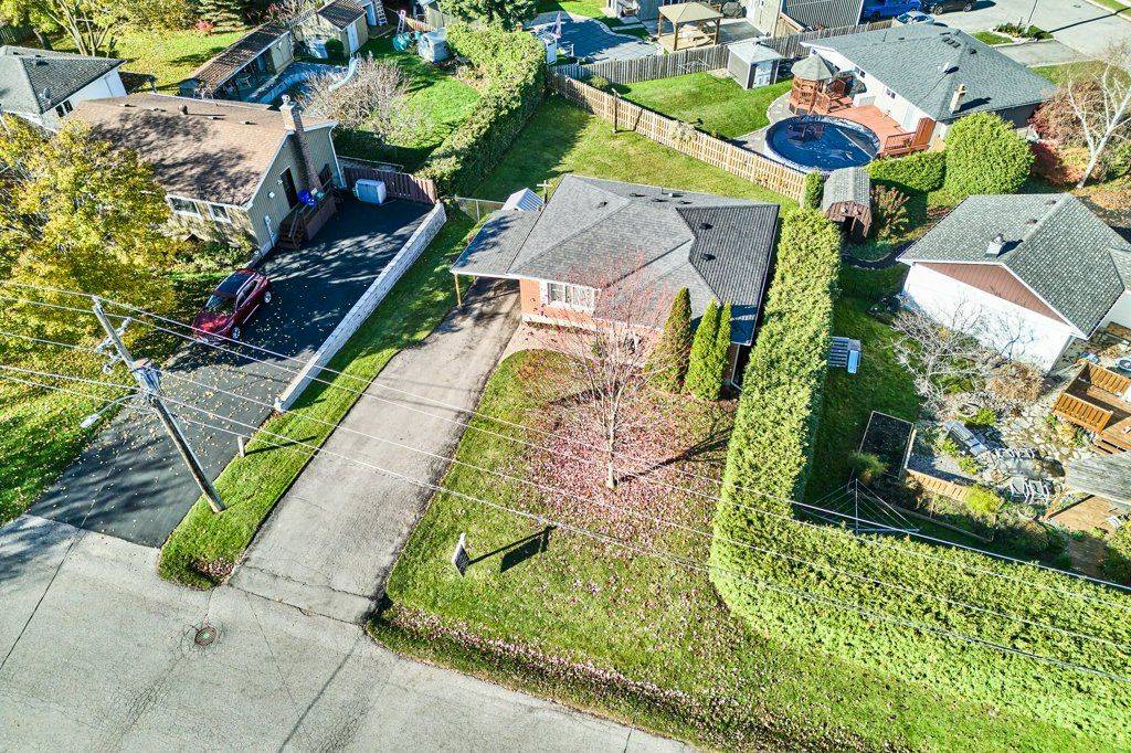 Scugog, ON L9L 1G1,60 Allan ST