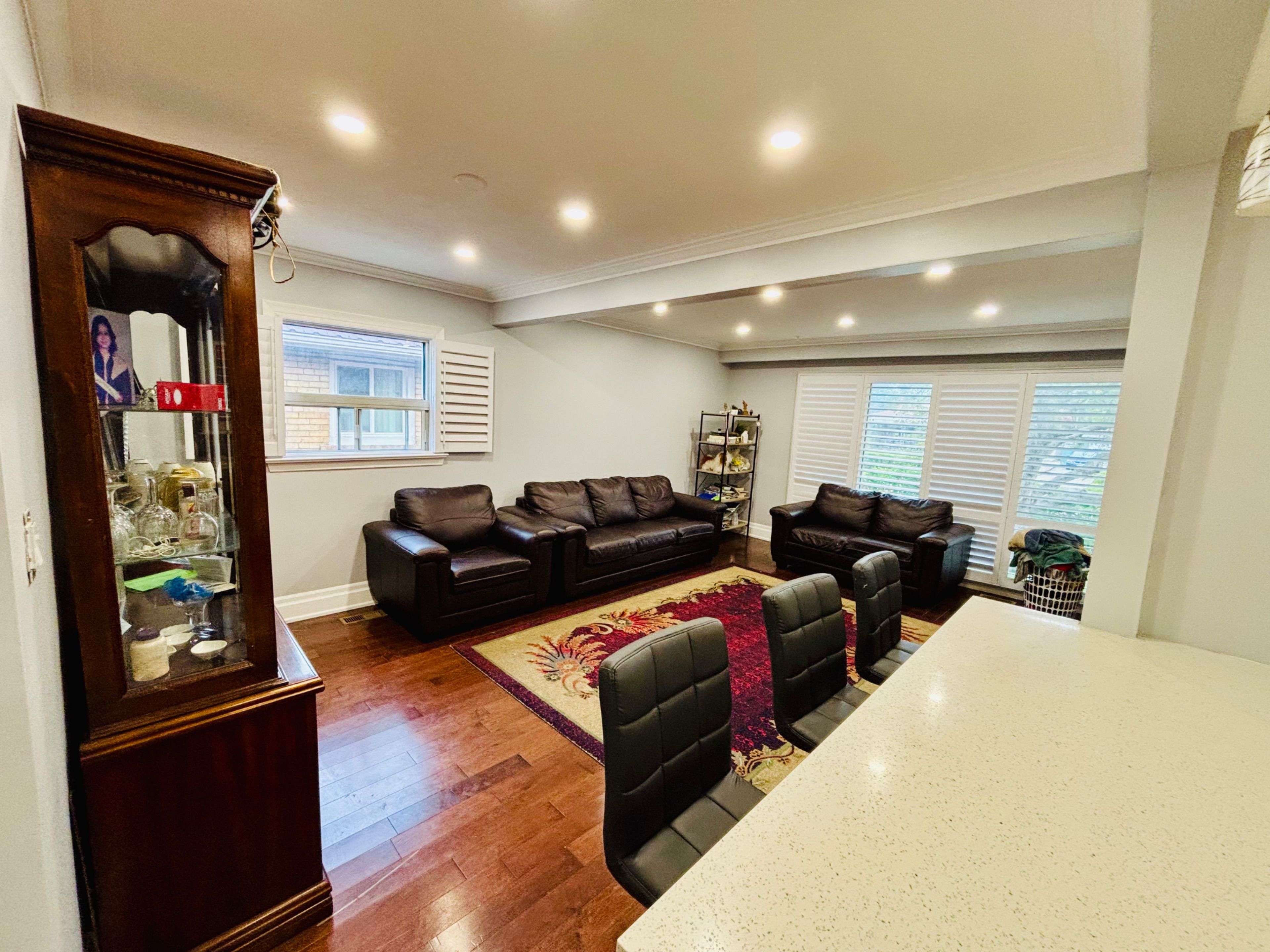 Toronto E08, ON M1K 3X7,6 Maretta AVE