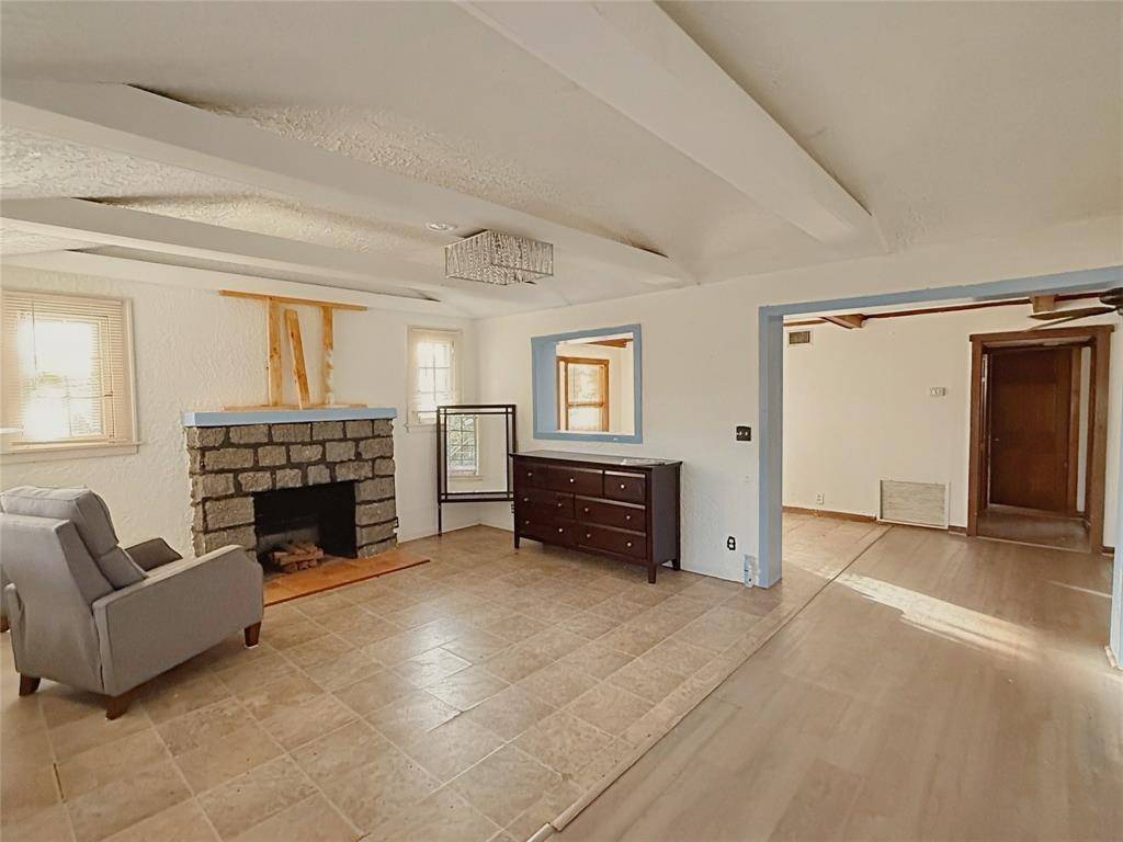 Hollywood, FL 33020,2327 Polk