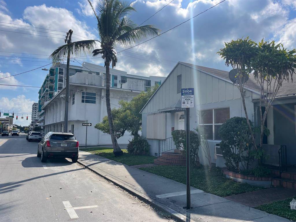 Hollywood, FL 33020,2000 Polk St