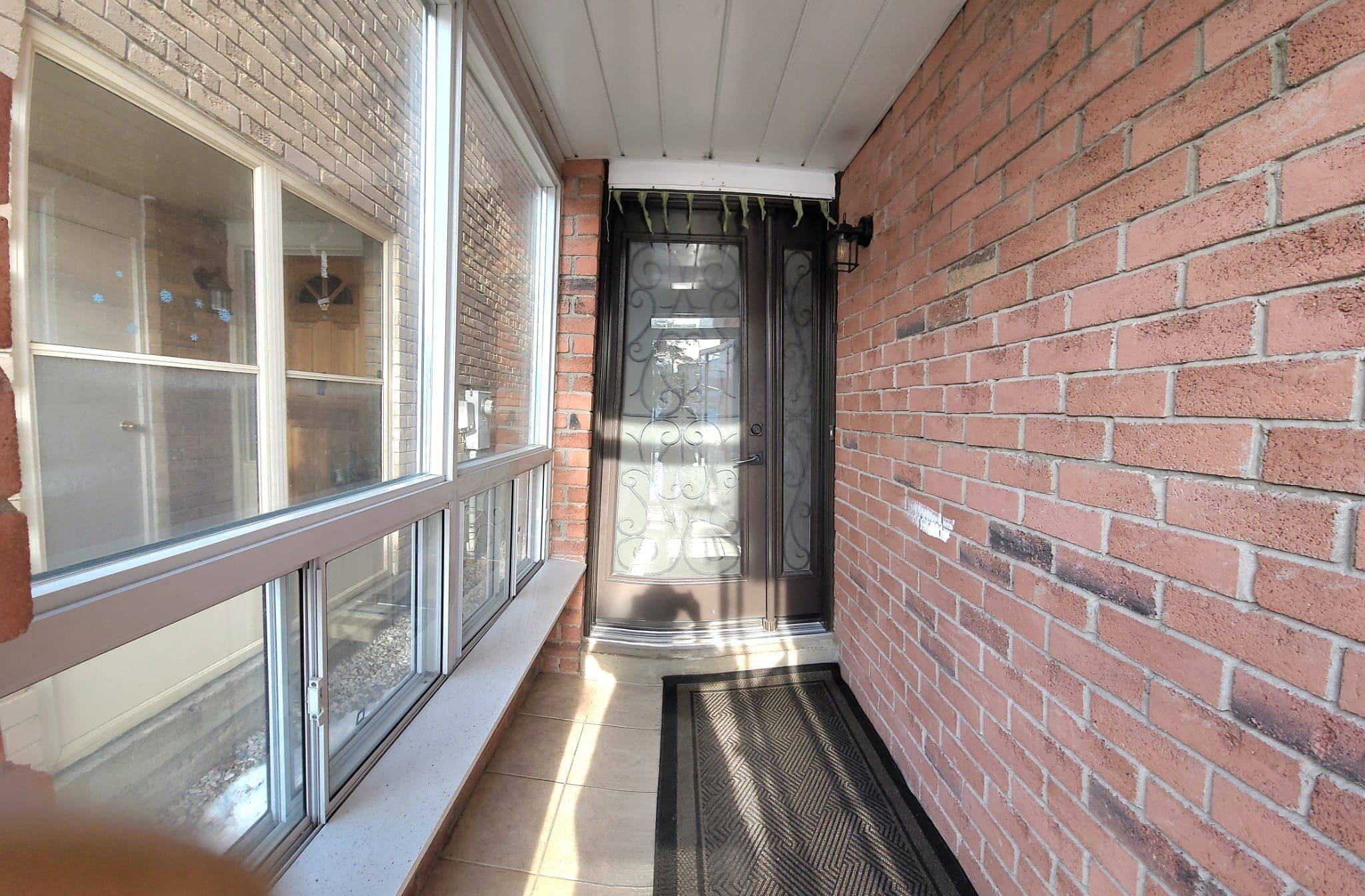 Markham, ON L3S 1L7,24 Pettigrew CT