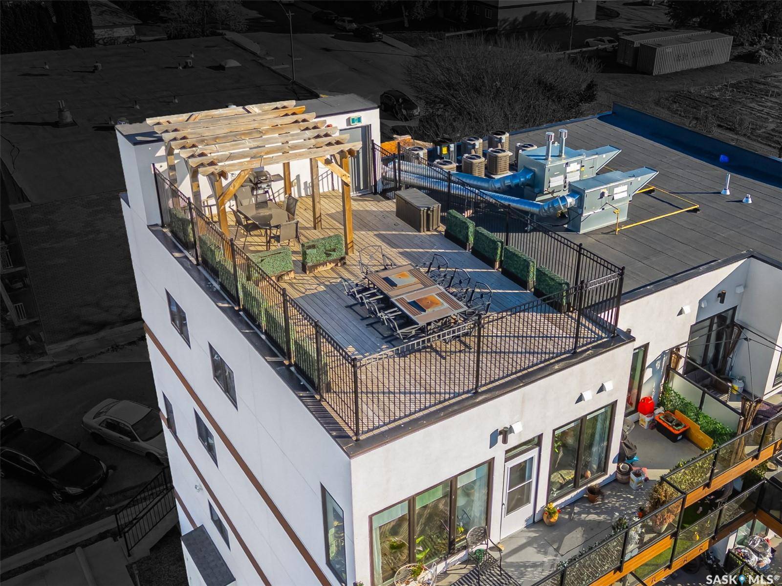 Saskatoon, SK S7M 0G5,811 Hilliard STREET W