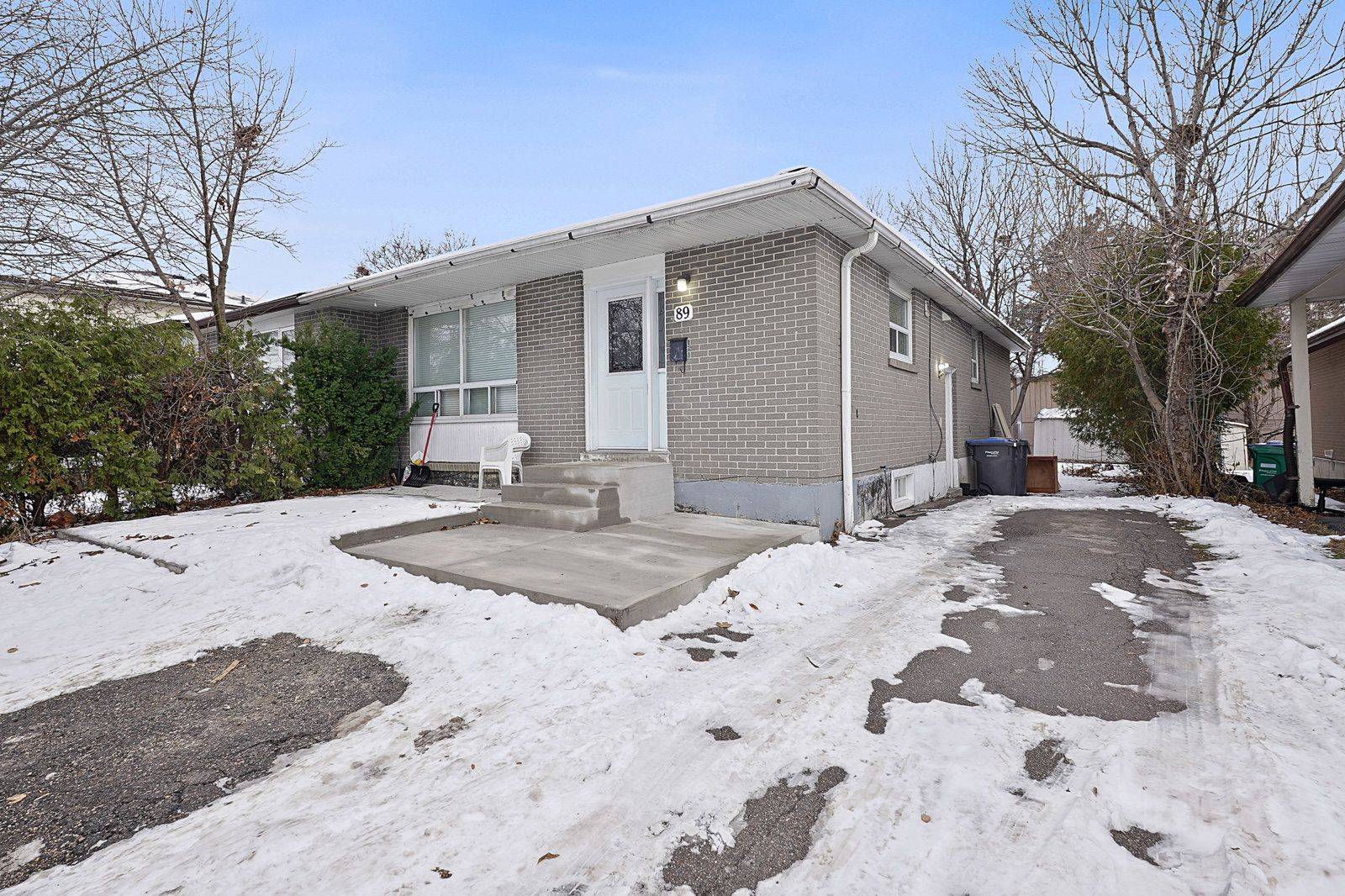 Brampton, ON L6T 2G2,89 Forsythia RD #Lower