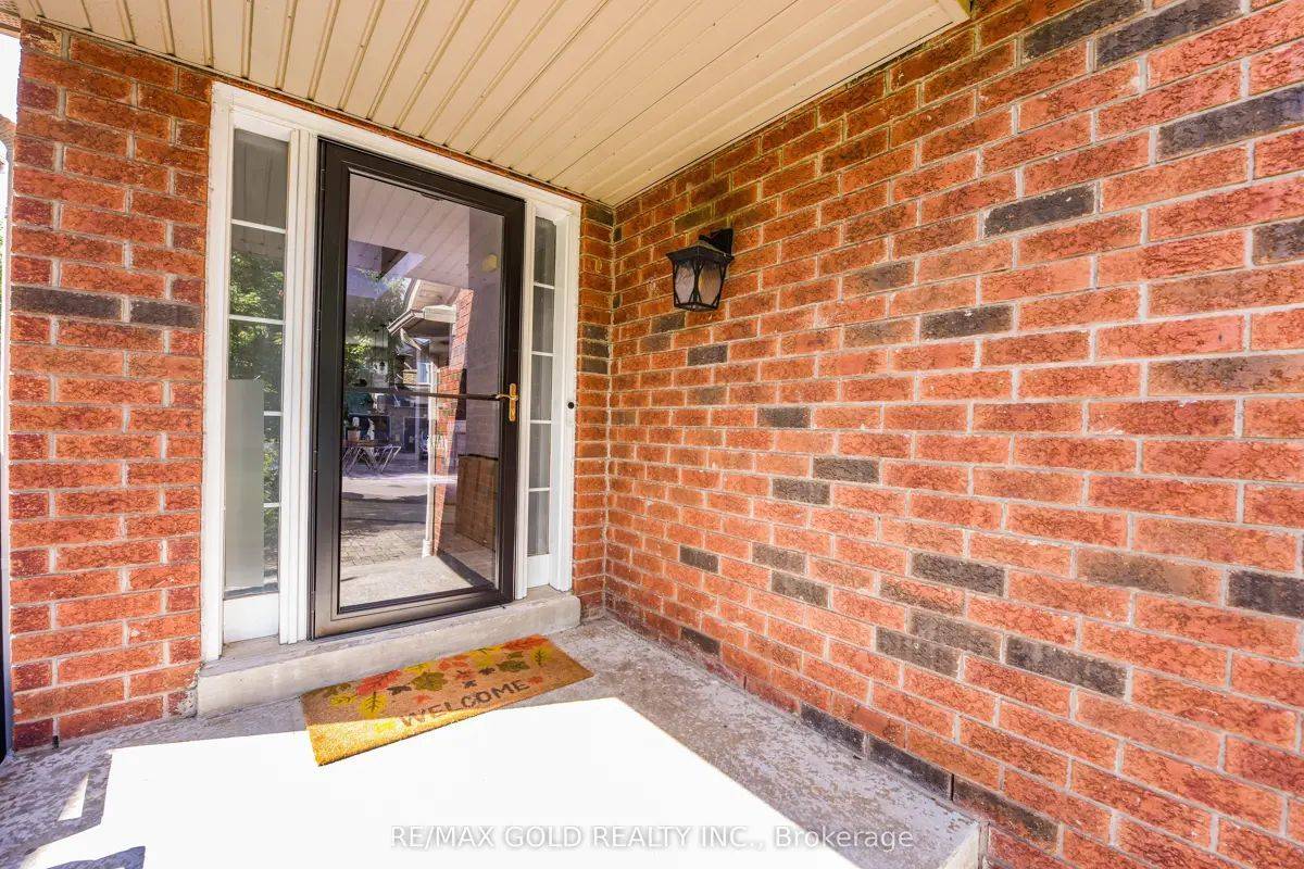 Mississauga, ON L5M 7E6,5670 Raleigh ST