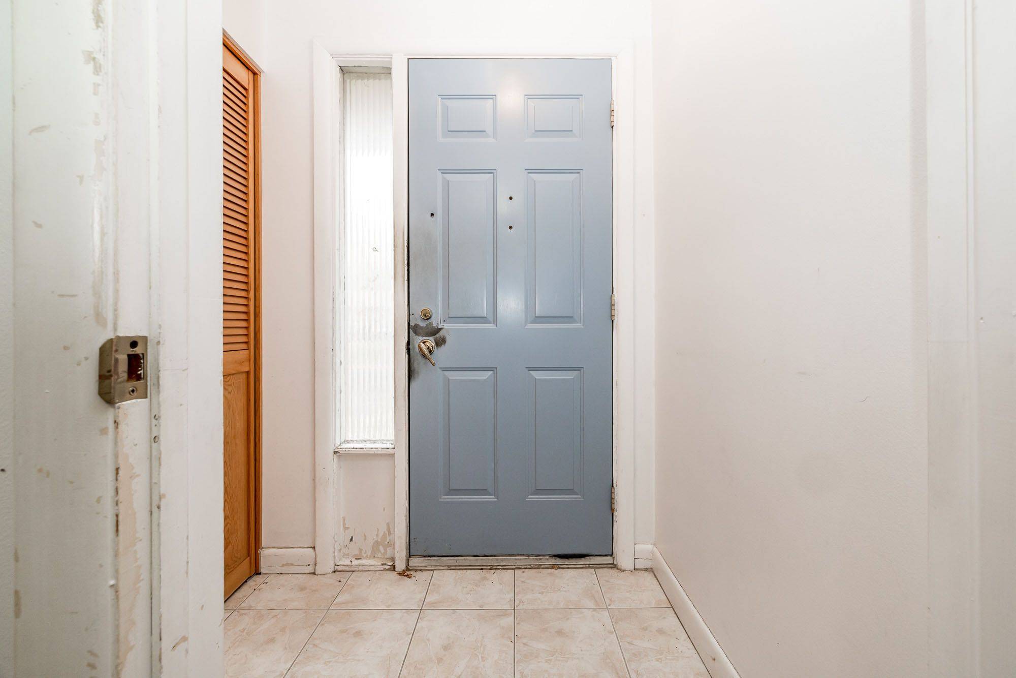 Manor Park - Cardinal Glen And Area, ON K1K 2R6,426 Apple Tree LN