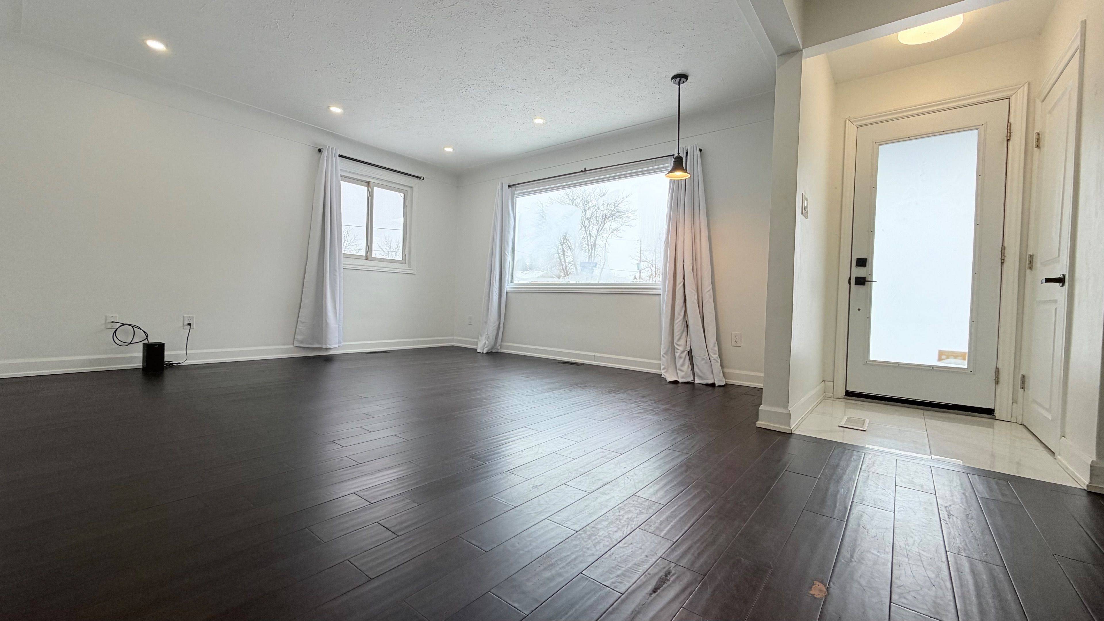 Niagara Falls, ON L2G 5N3,7381 JORDAN AVE