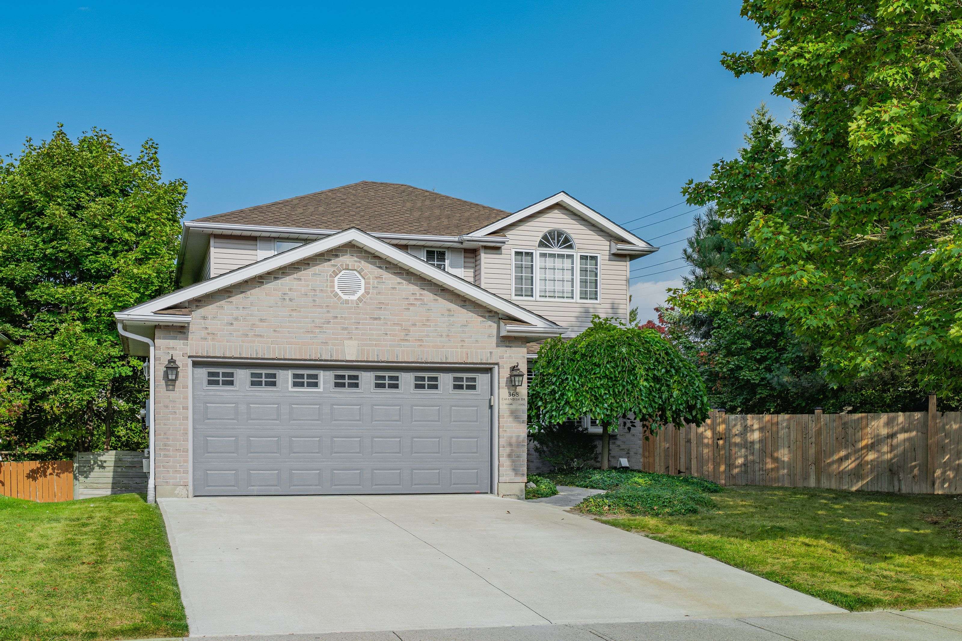 Waterloo, ON N2T 2N6,368 Cavendish DR