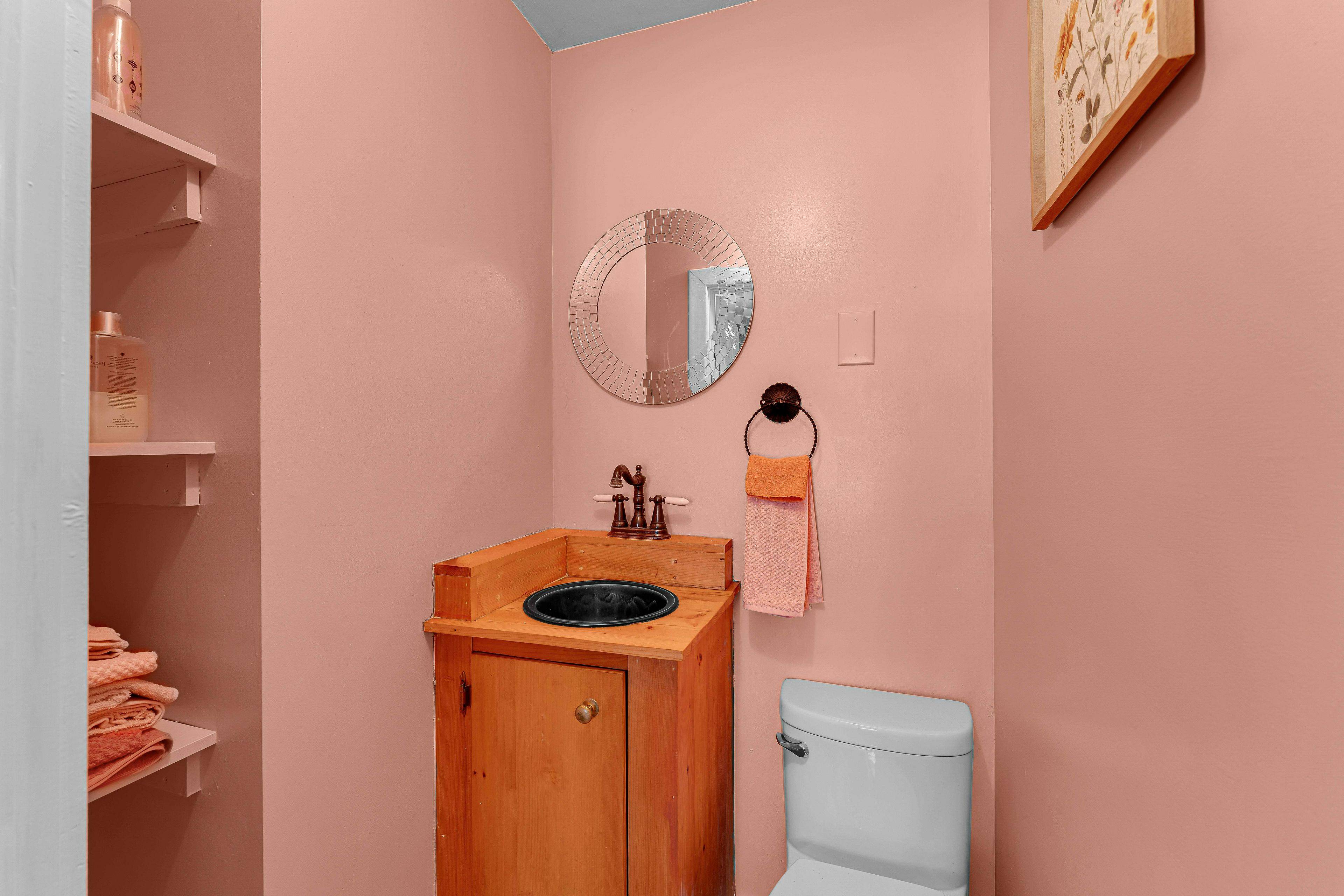 Frontenac, ON K0H 2W0,6014 Main ST