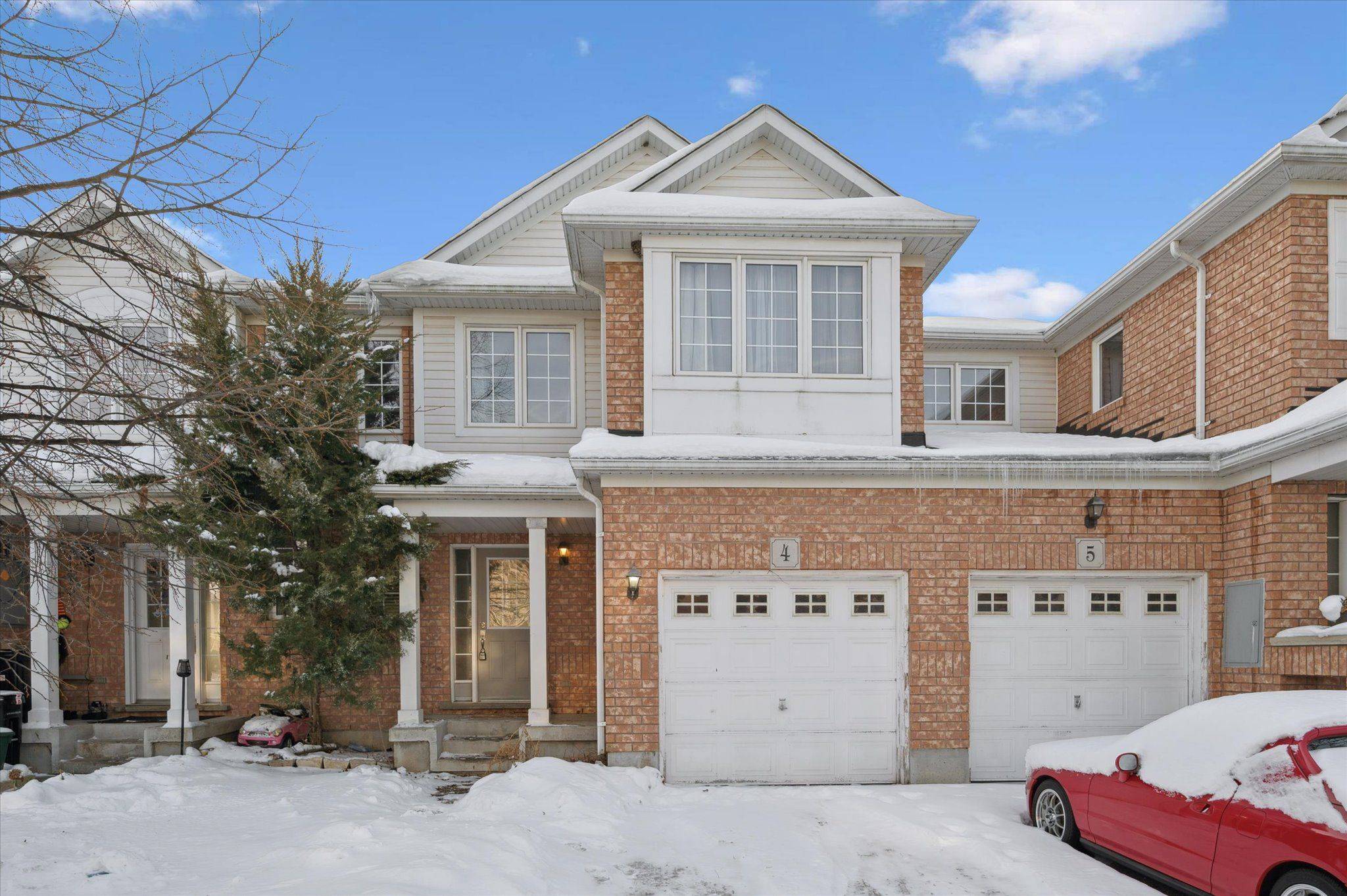 Cambridge, ON N1T 2G8,71 Garth Massey DR #4