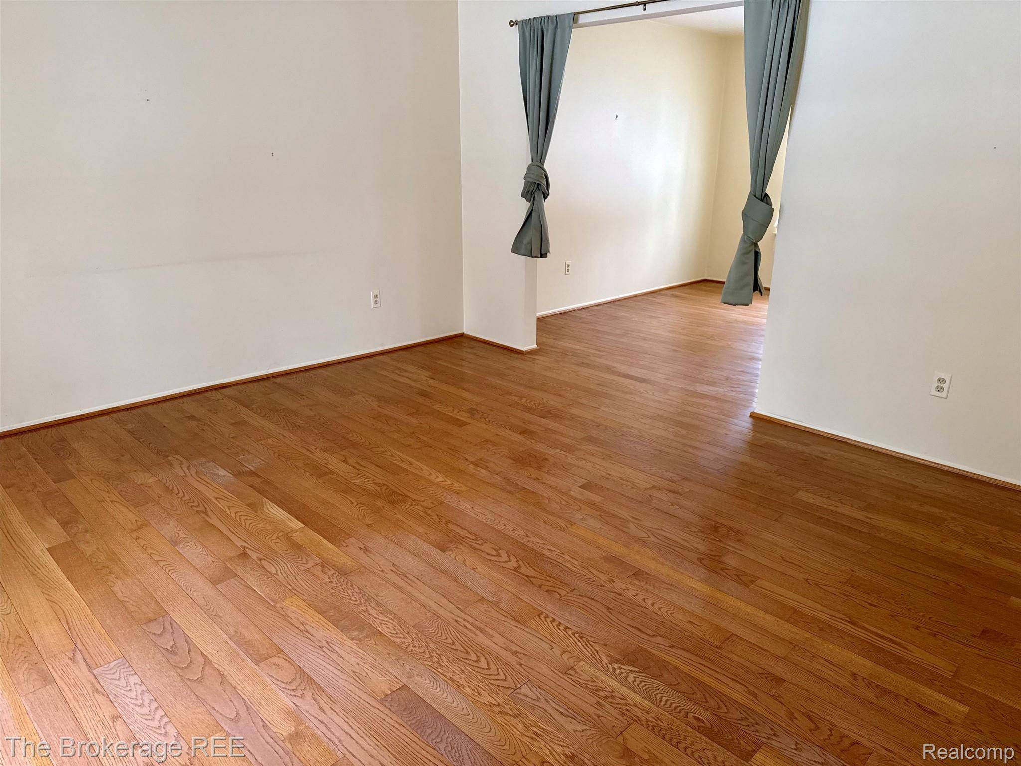 Rochester Hills, MI 48306,1295 W Fairview Lane