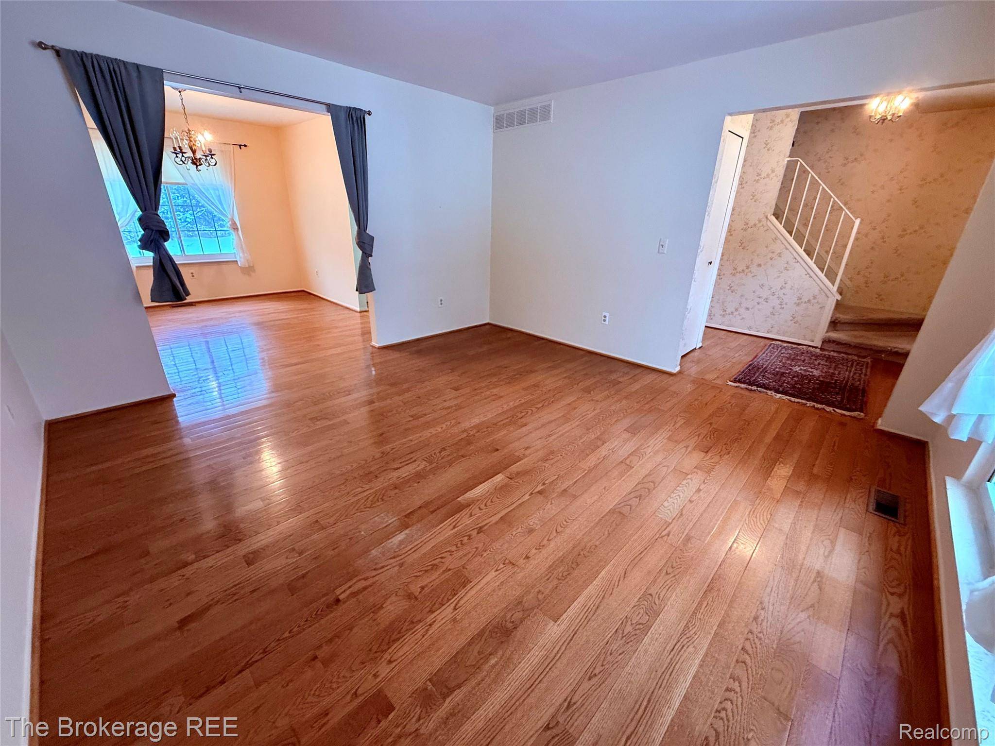 Rochester Hills, MI 48306,1295 W Fairview Lane