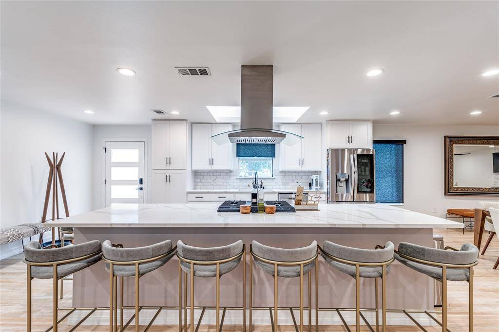 Farmers Branch, TX 75234,3307 Pine Tree Circle