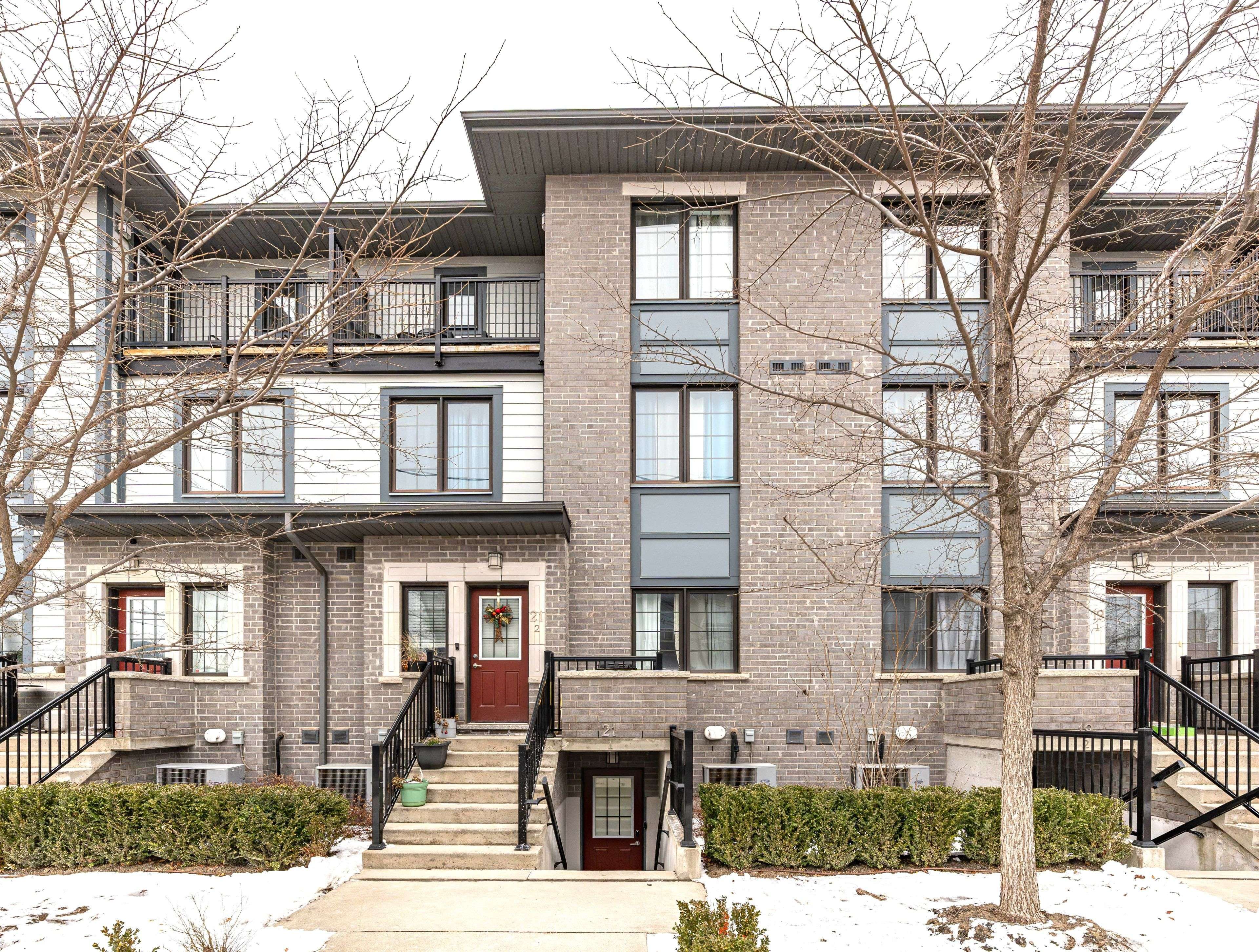 Toronto W03, ON M6M 0B5,21 Forbes AVE #1