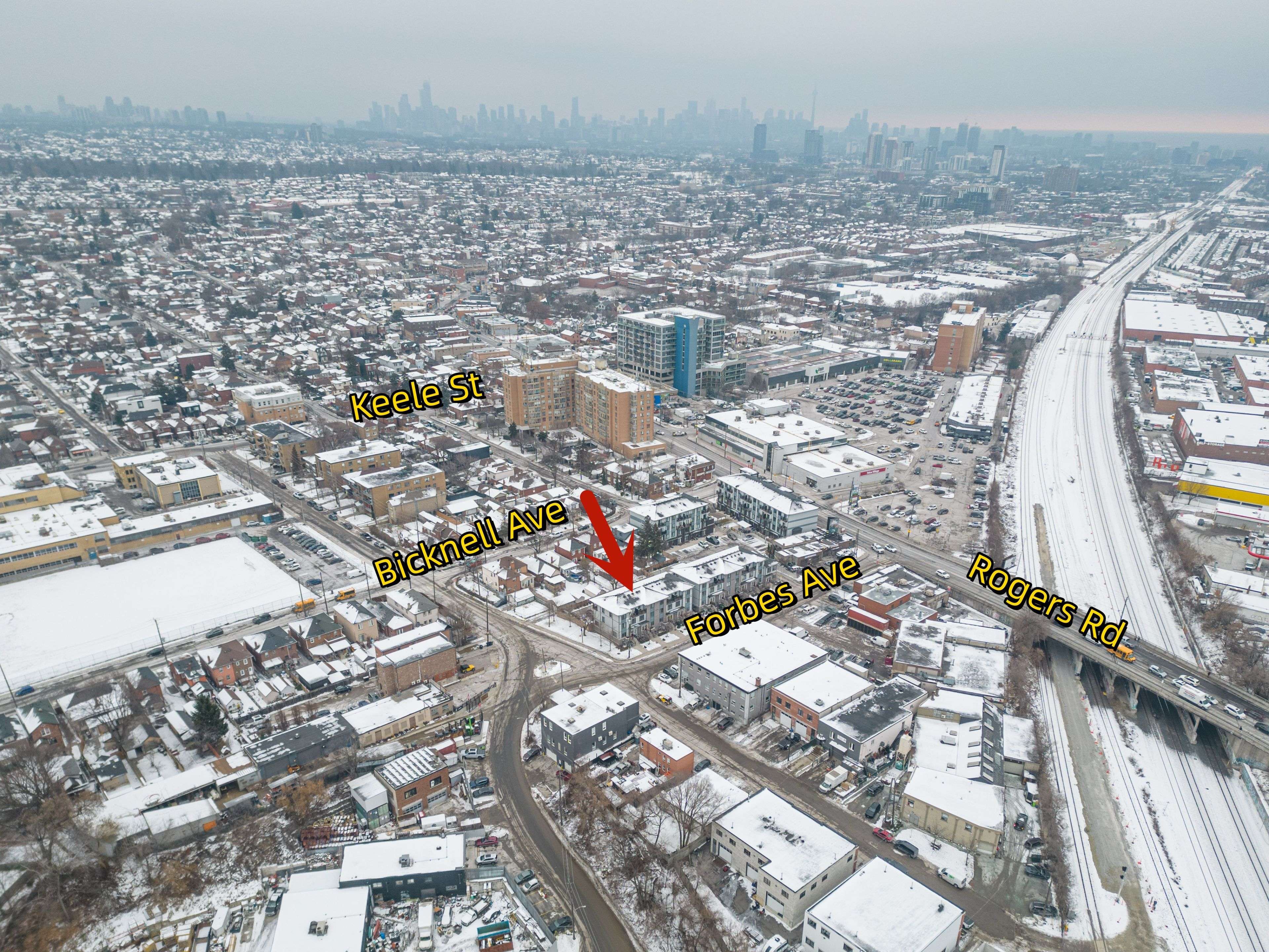 Toronto W03, ON M6M 0B5,21 Forbes AVE #1