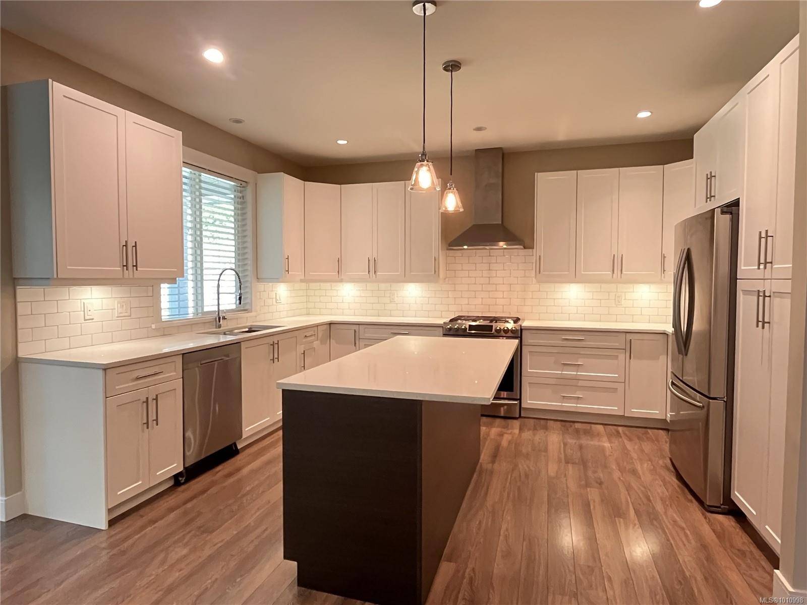 Cobble Hill, BC V8H 0A4,3584 Holland Ave