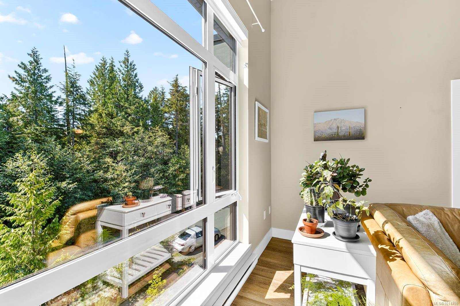 Tofino, BC V0R 2Z0,700 Yew Wood Rd #302