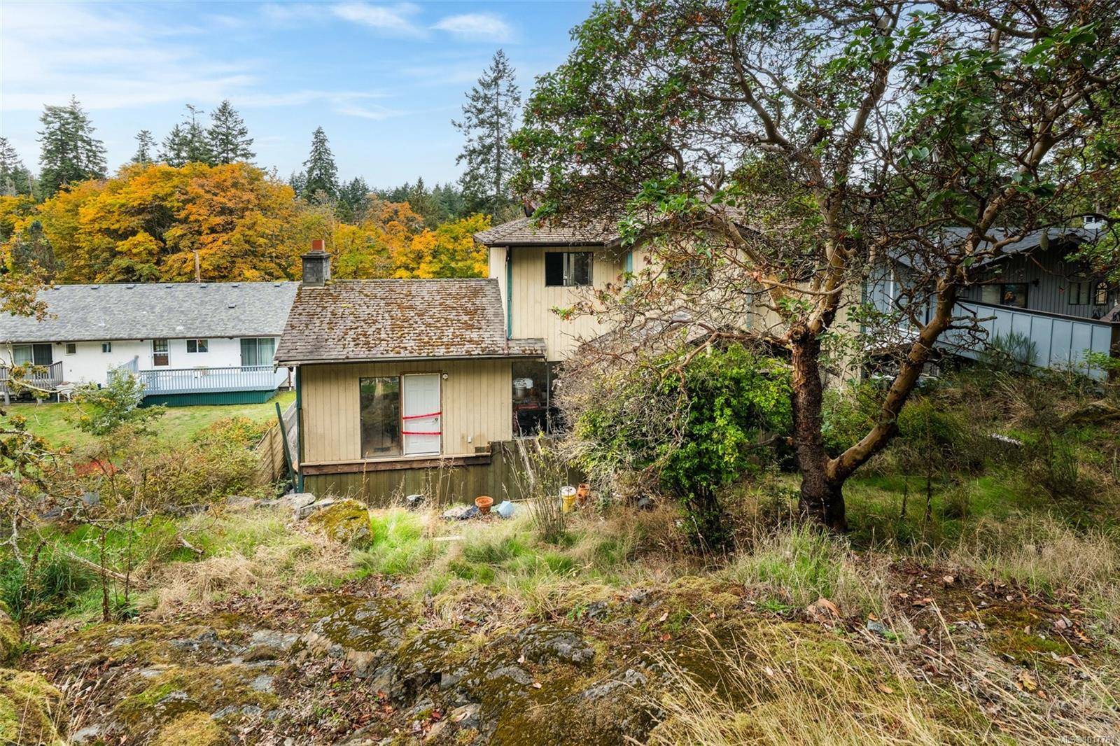 Langford, BC V9B 4Y1,2486 Jeanine Dr