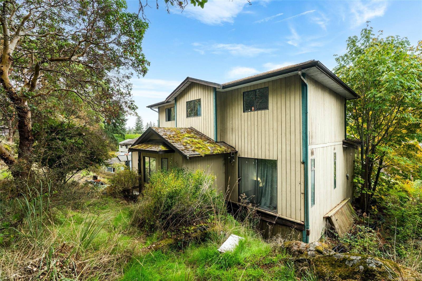 Langford, BC V9B 4Y1,2486 Jeanine Dr