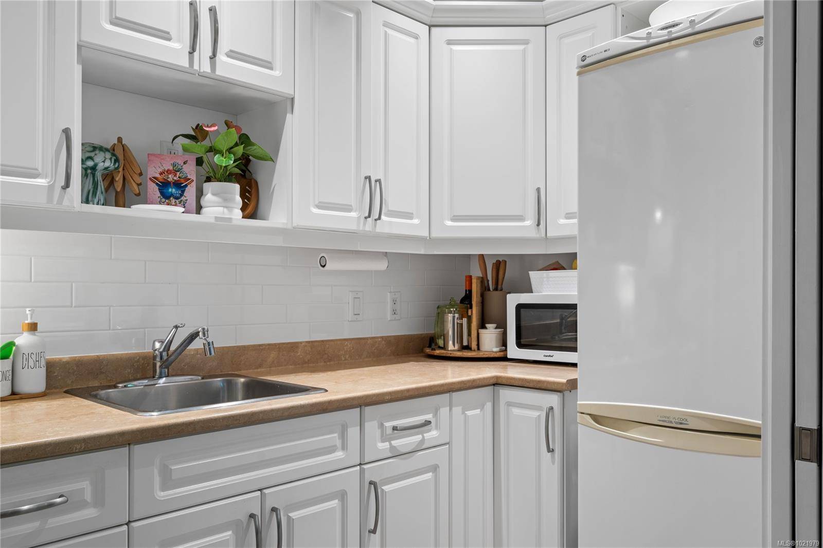 Parksville, BC V9P 2N5,261 Mills St #806