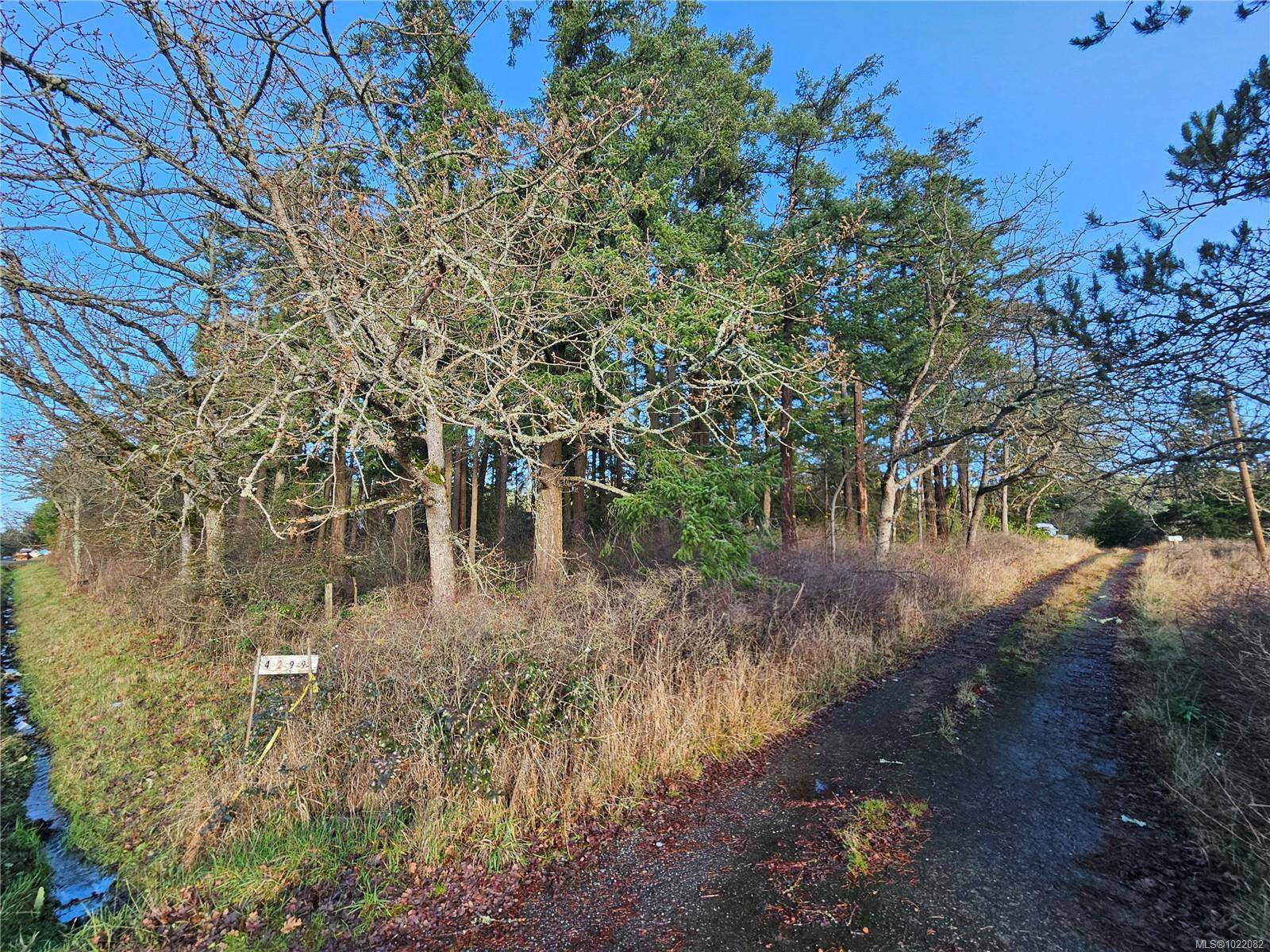 Saanich, BC V8X 2C3,4299 Blenkinsop Rd