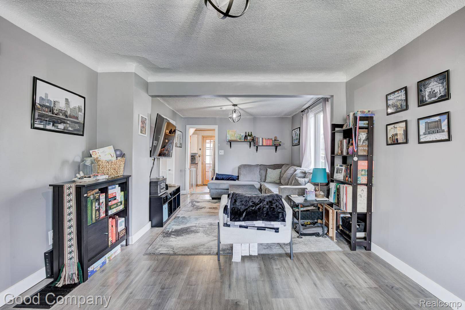 Detroit, MI 48212,3939 Casmere ST