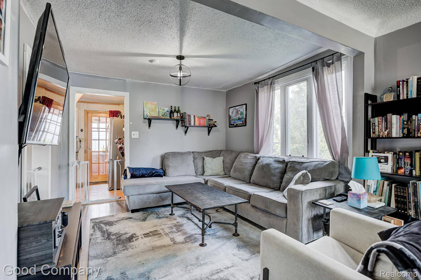 Detroit, MI 48212,3939 Casmere ST