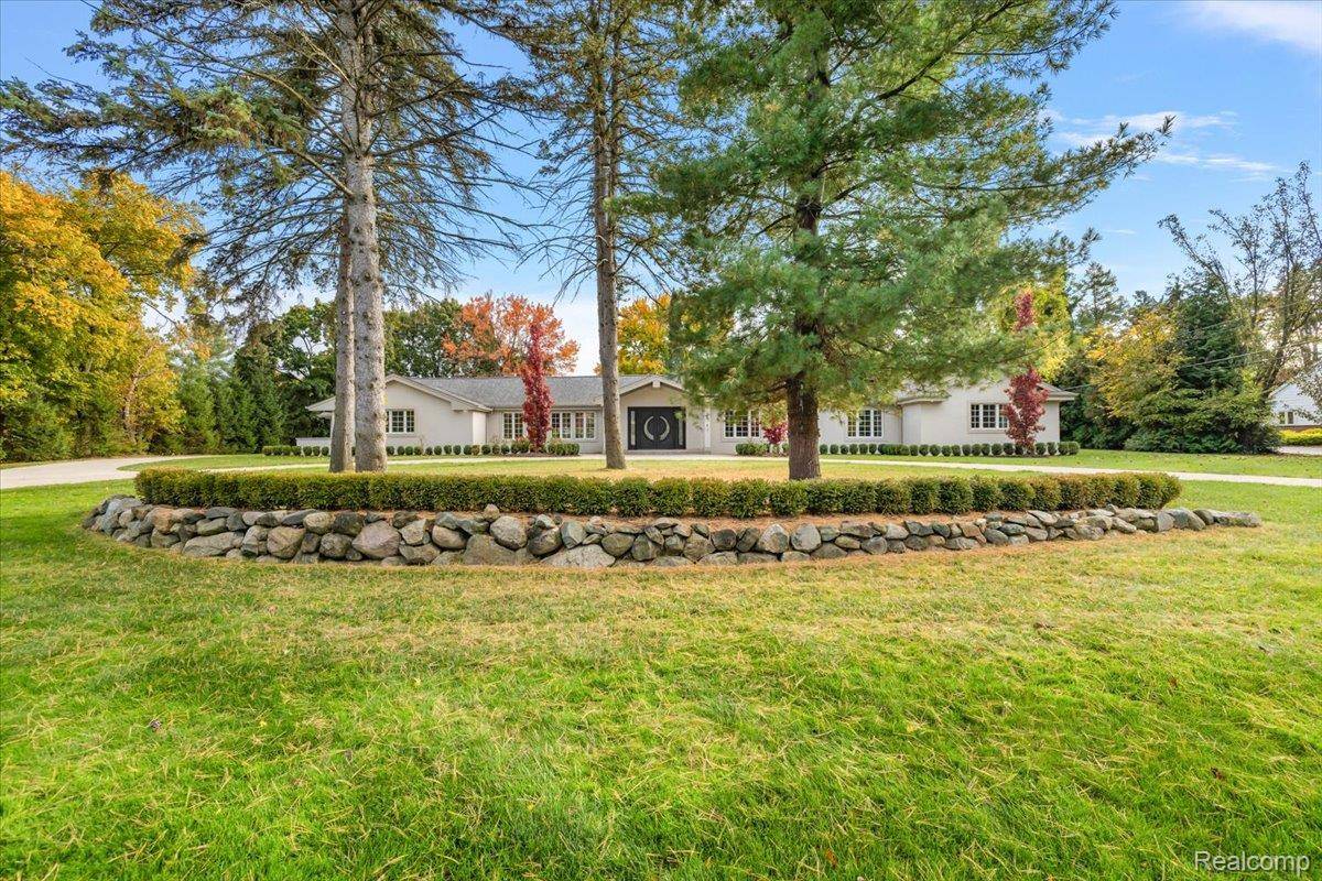 Bloomfield Hills, MI 48301,5741 Snowshoe CIR