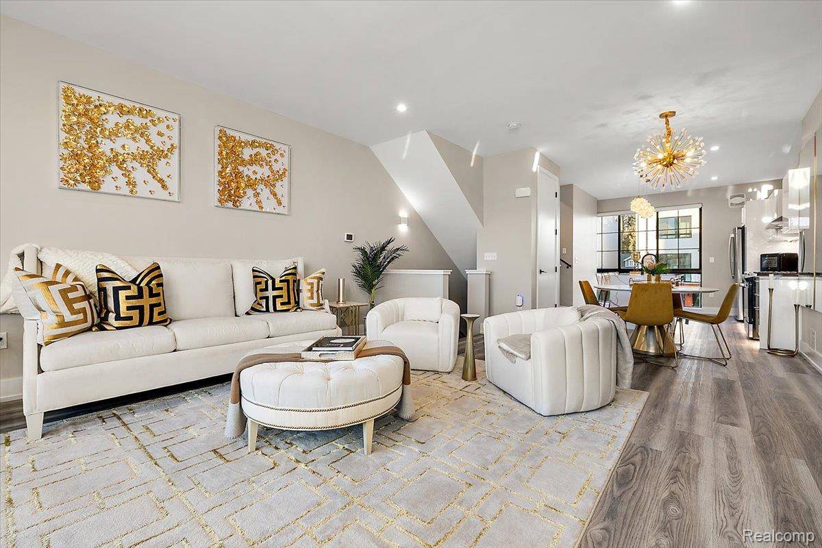 Royal Oak, MI 48067,533 E Harrison AVE #41