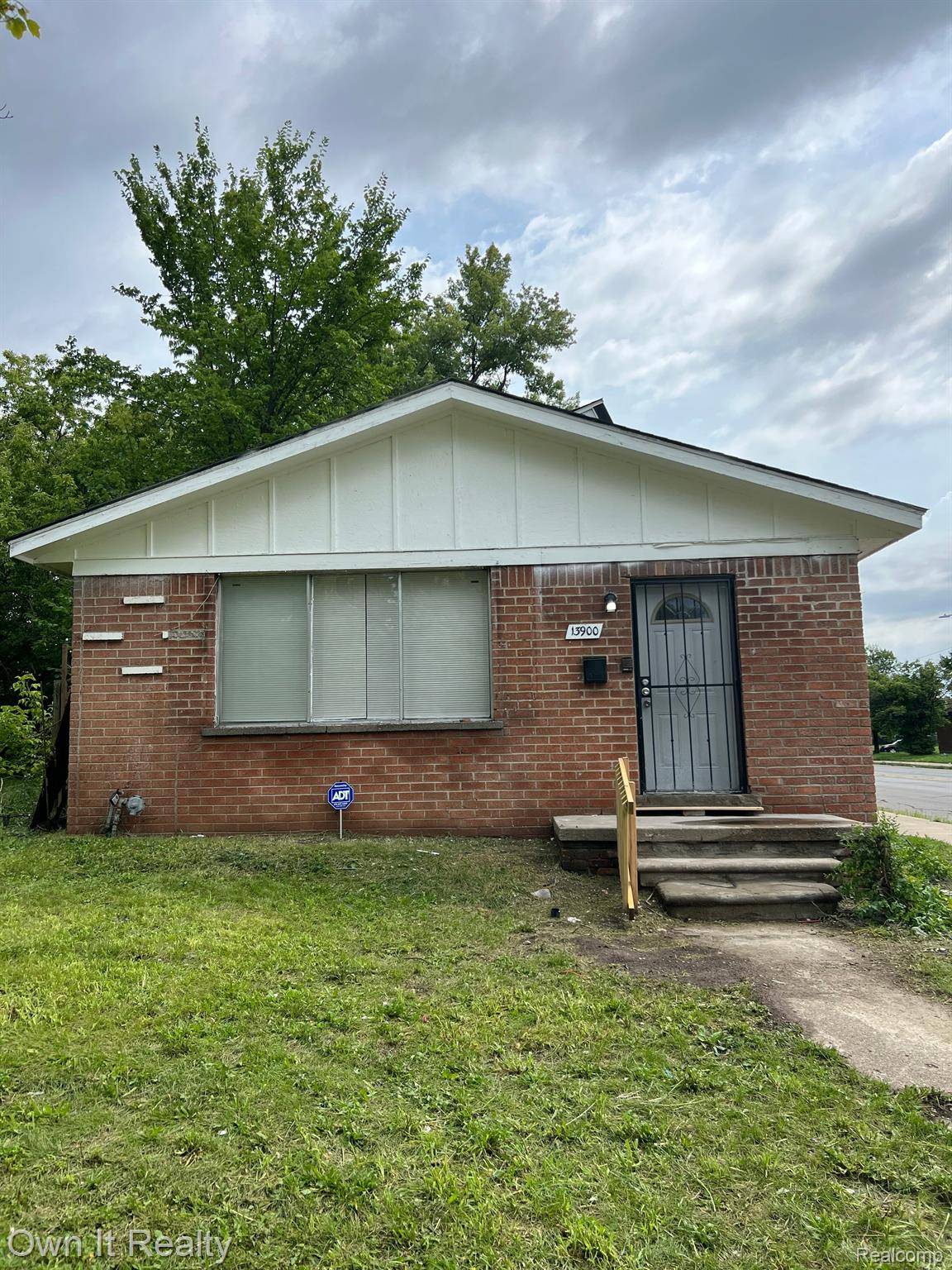 Detroit, MI 48227,13900 SUSSEX ST