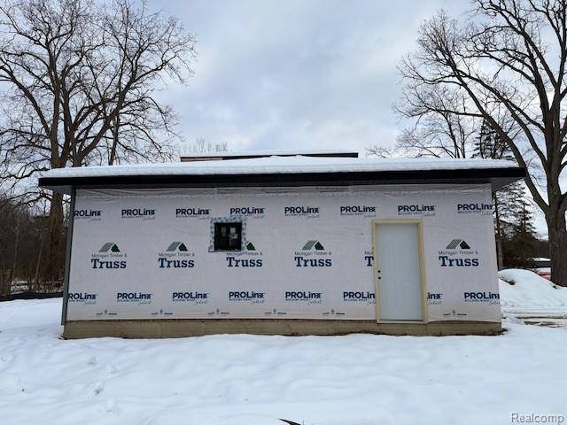 Clarkston, MI 48346,5031 Clintonville RD