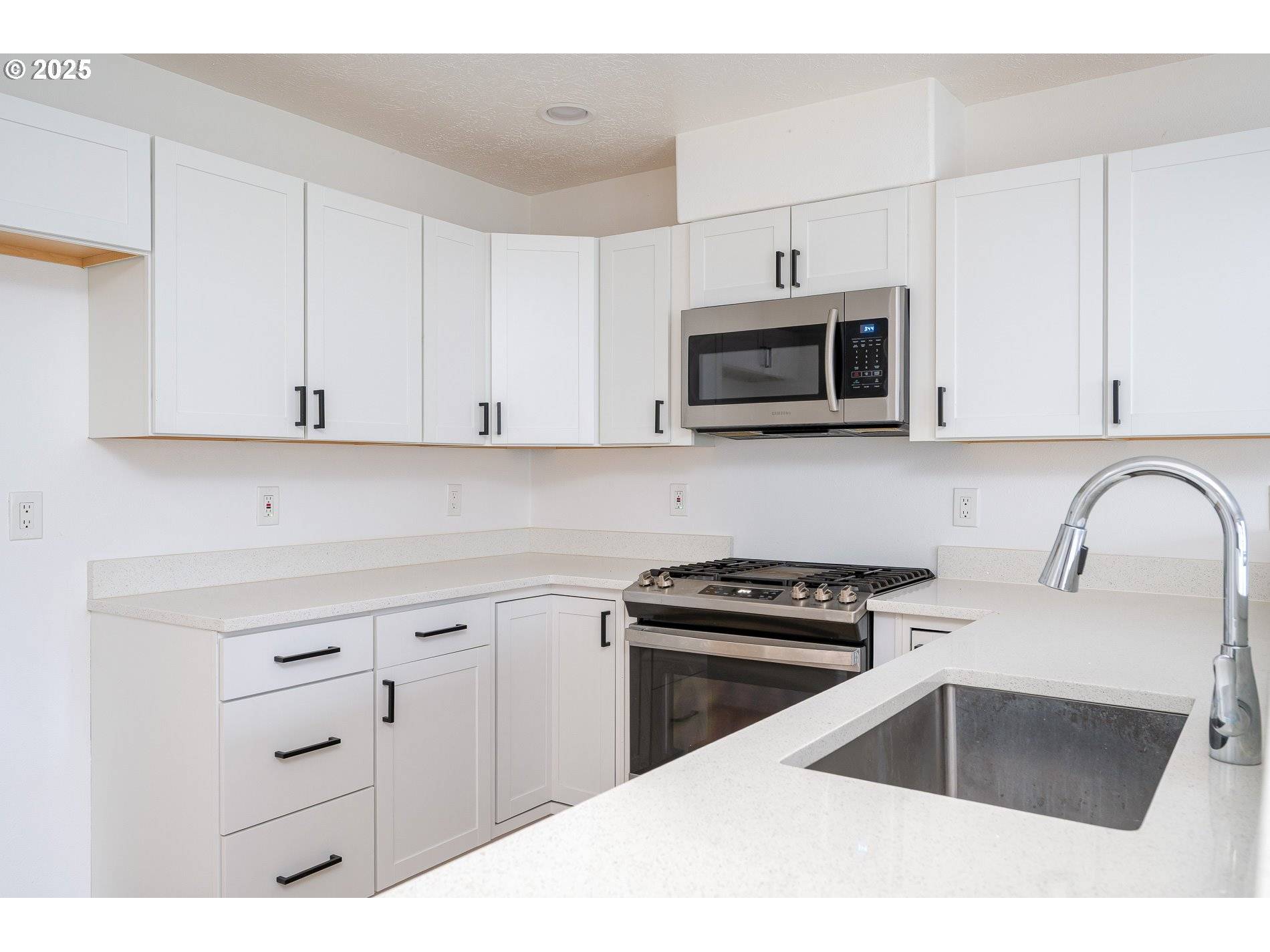 Sandy, OR 97055,39380 AMHERST ST