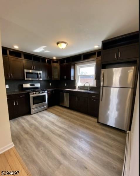 Montclair Twp., NJ 07042,97 Walnut St #2B