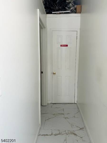 Edgewater Boro, NJ 07020,10 Hilliard Ave